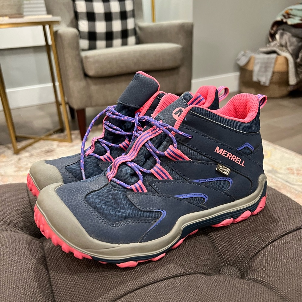 Merrill kids size 5M hiking boots